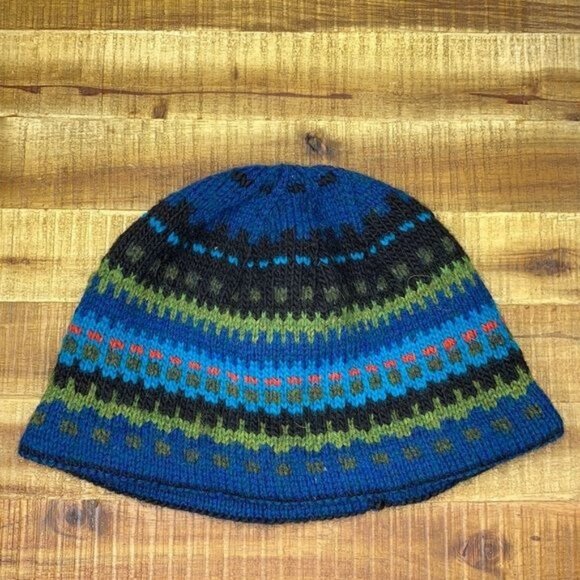 ECS Designs Hand Knitted Beanie - Picture 1 of 3